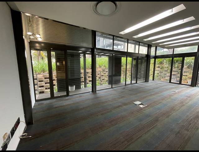 320M² OFFICE TO LET IN BRYANSTON